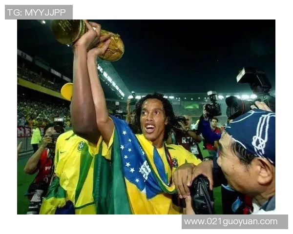 小罗与巴西国家队的世界杯传奇瞬间回顾与感动时刻分享